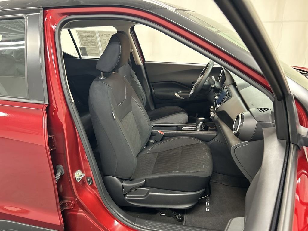 Used 2023 Nissan Kicks SV image 22