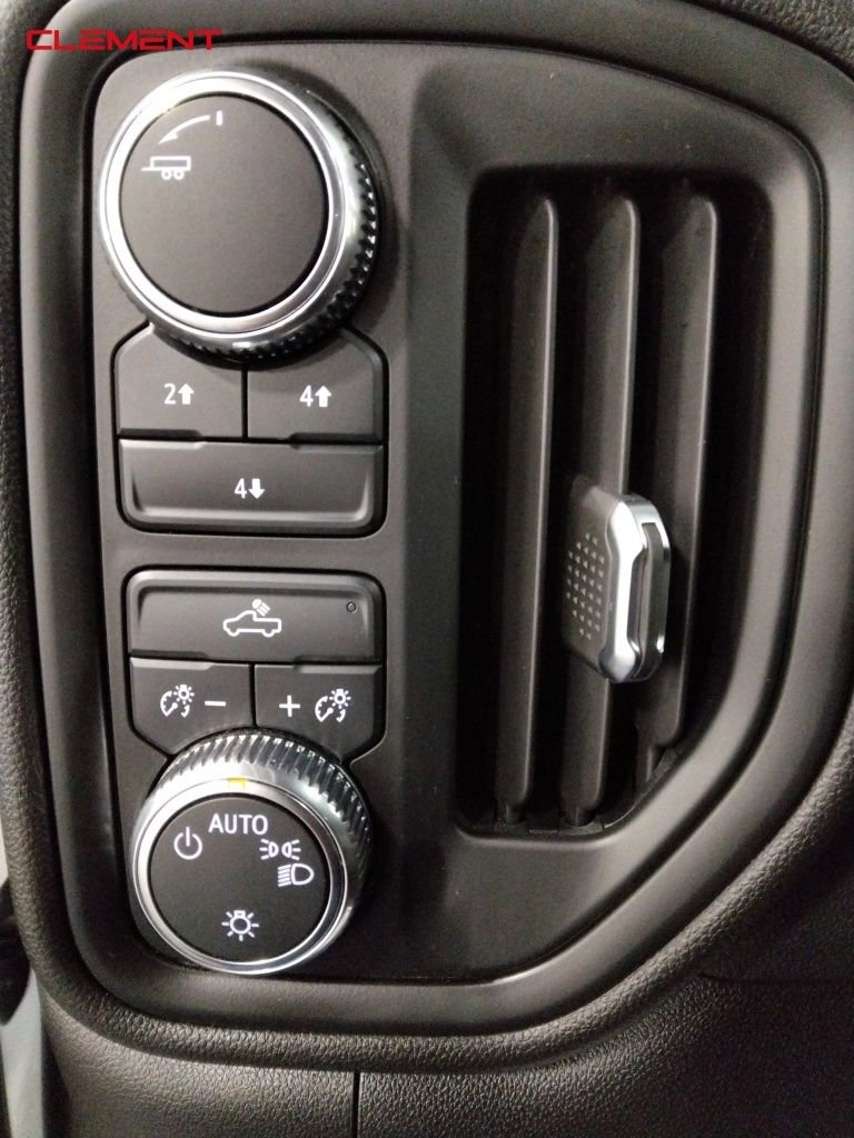 Used 2024 GMC Sierra 3500 Pro image 13