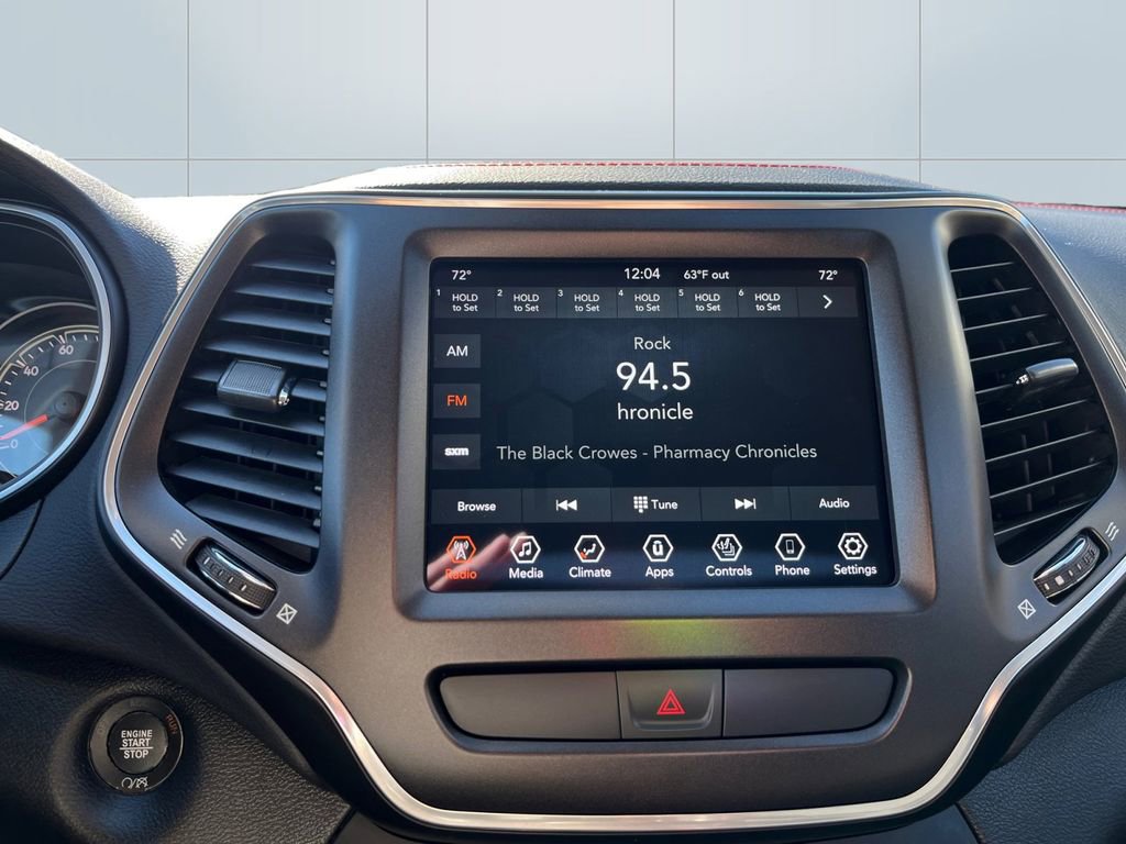 Used 2022 Jeep Cherokee Trailhawk w/ Trailer Tow Group image 12