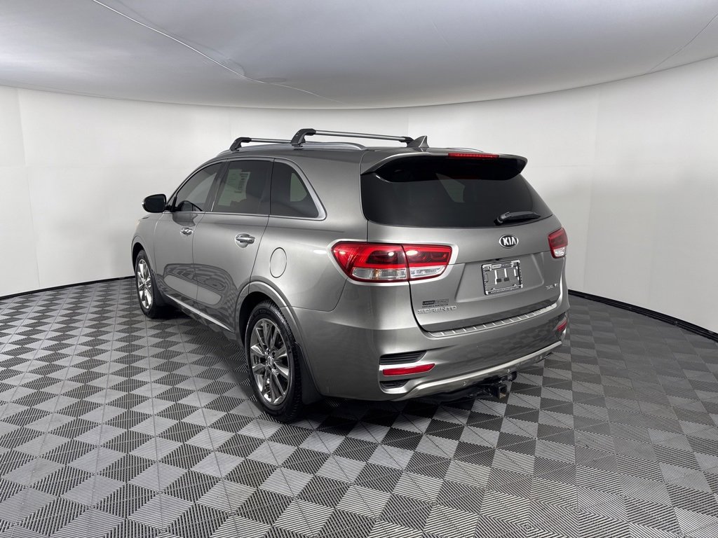 Used 2017 Kia Sorento SX image 3