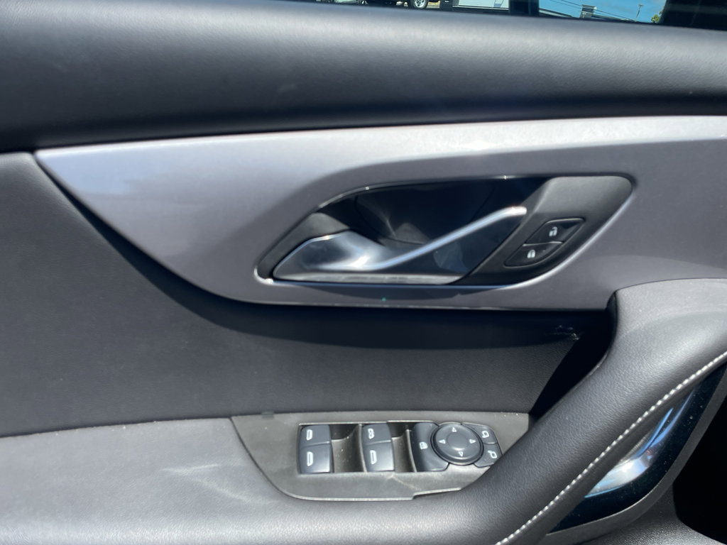 Used 2025 Chevrolet Blazer LT w/ Midnight/Sport Edition image 17