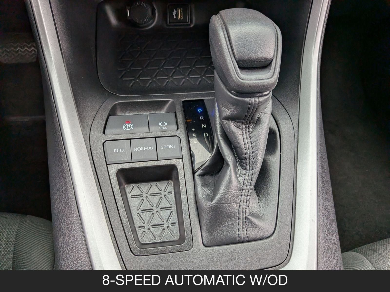 Used 2024 Toyota RAV4 XLE image 17