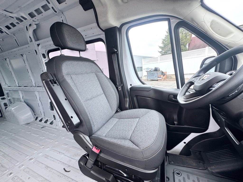 Used 2025 RAM ProMaster 2500 w/ Crew Van Package FWD image 21