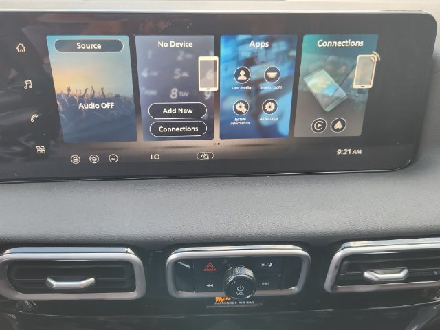 New 2026 Nissan Sentra SR w/ Floor Mat Package FWD image 16