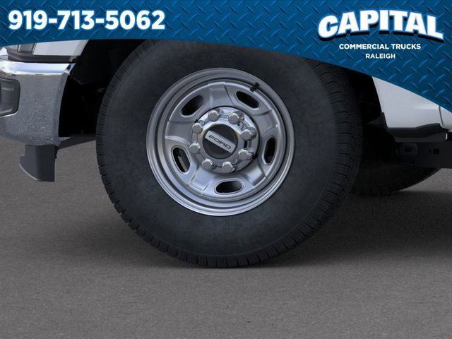 New 2025 Ford F250 XL w/ XL Chrome Package image 19
