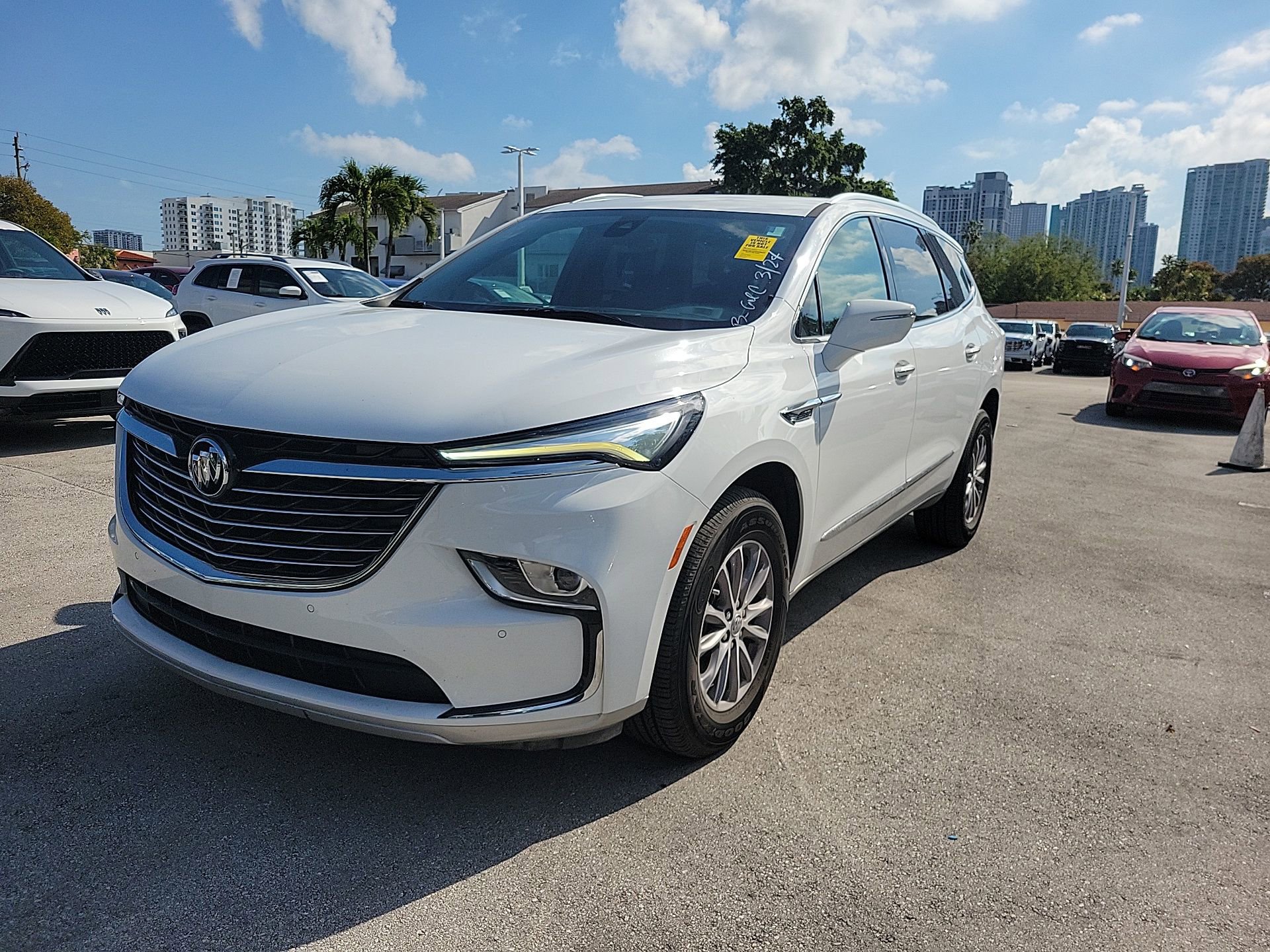 Used 2023 Buick Enclave Essence video 2