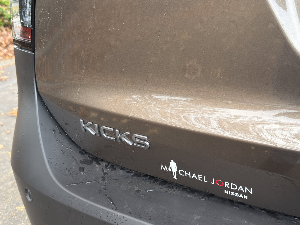 New 2026 Nissan Kicks SR w/ Cold Weather Package image 14