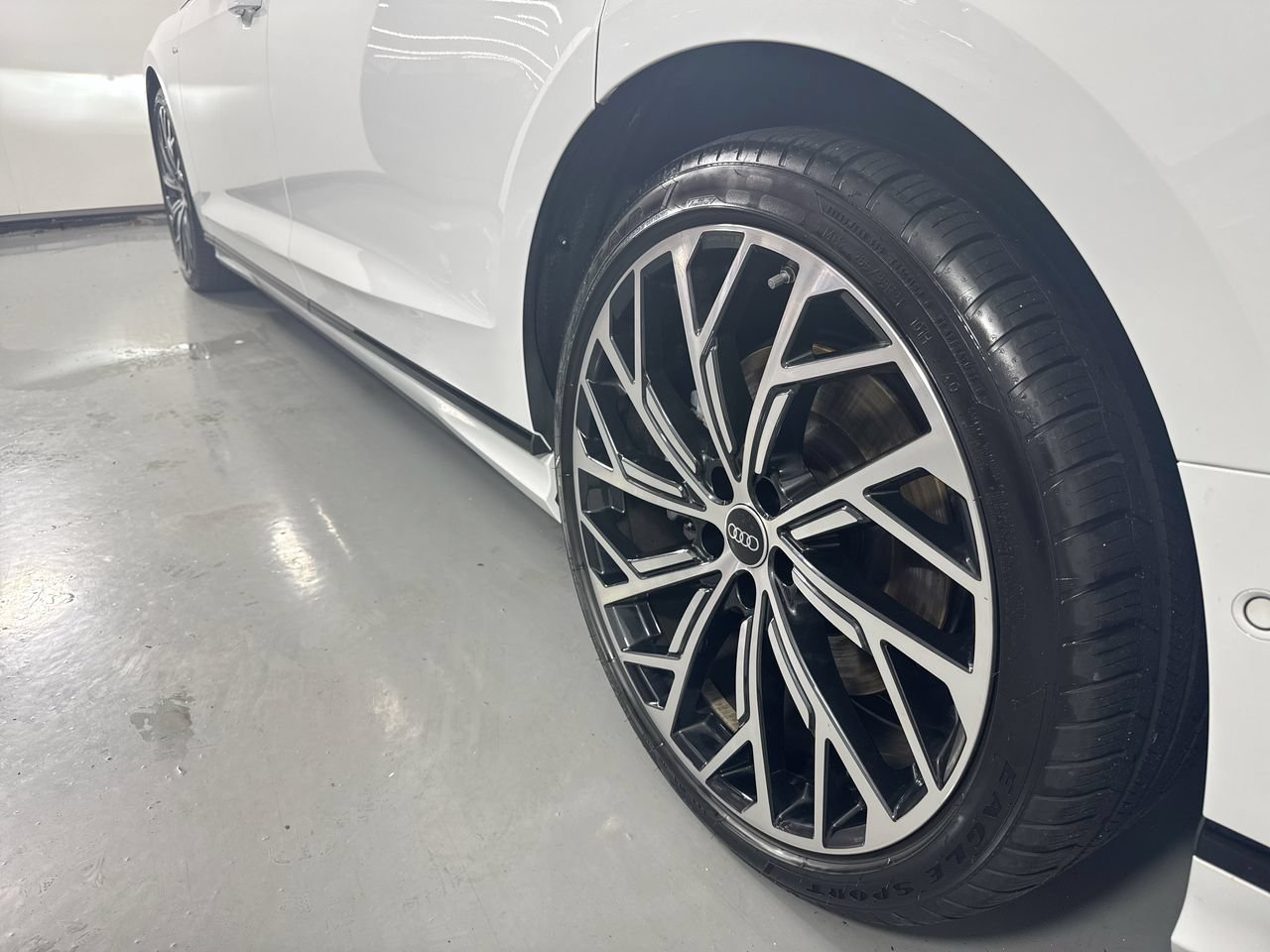 Used 2023 Audi A8 L 3.0T w/ Comfort Plus Package AWD/4WD image 3