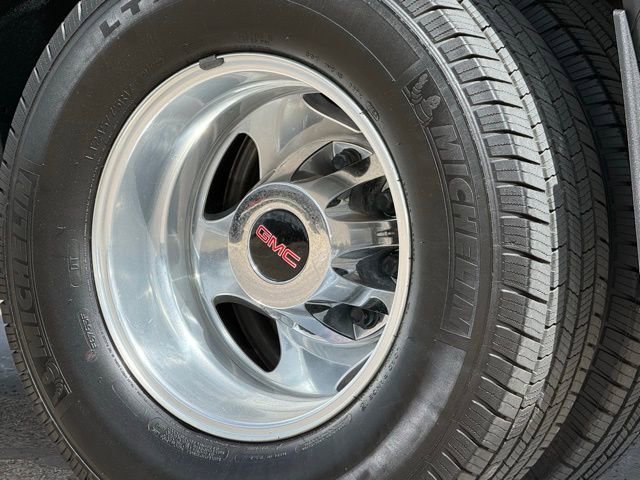 Used 2020 GMC Sierra 3500 Denali w/ Denali Ultimate Package image 15