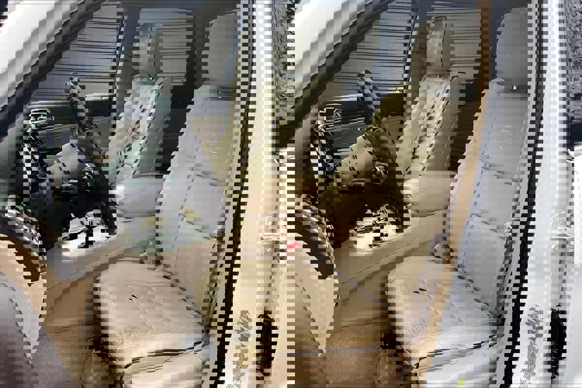 Used 2015 Jeep Grand Cherokee Overland image 20