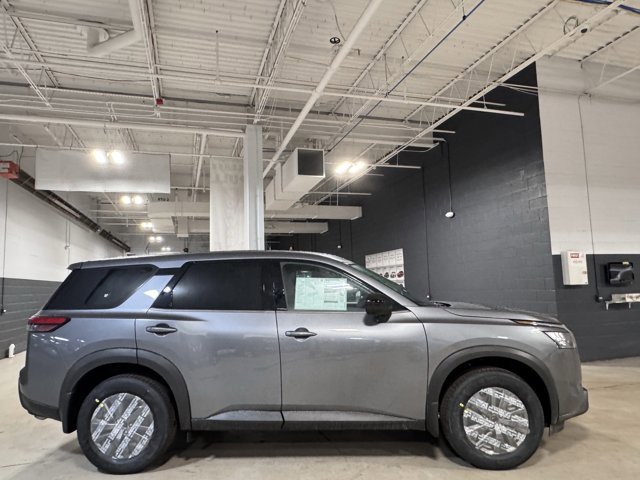 New 2025 Nissan Pathfinder S image 6