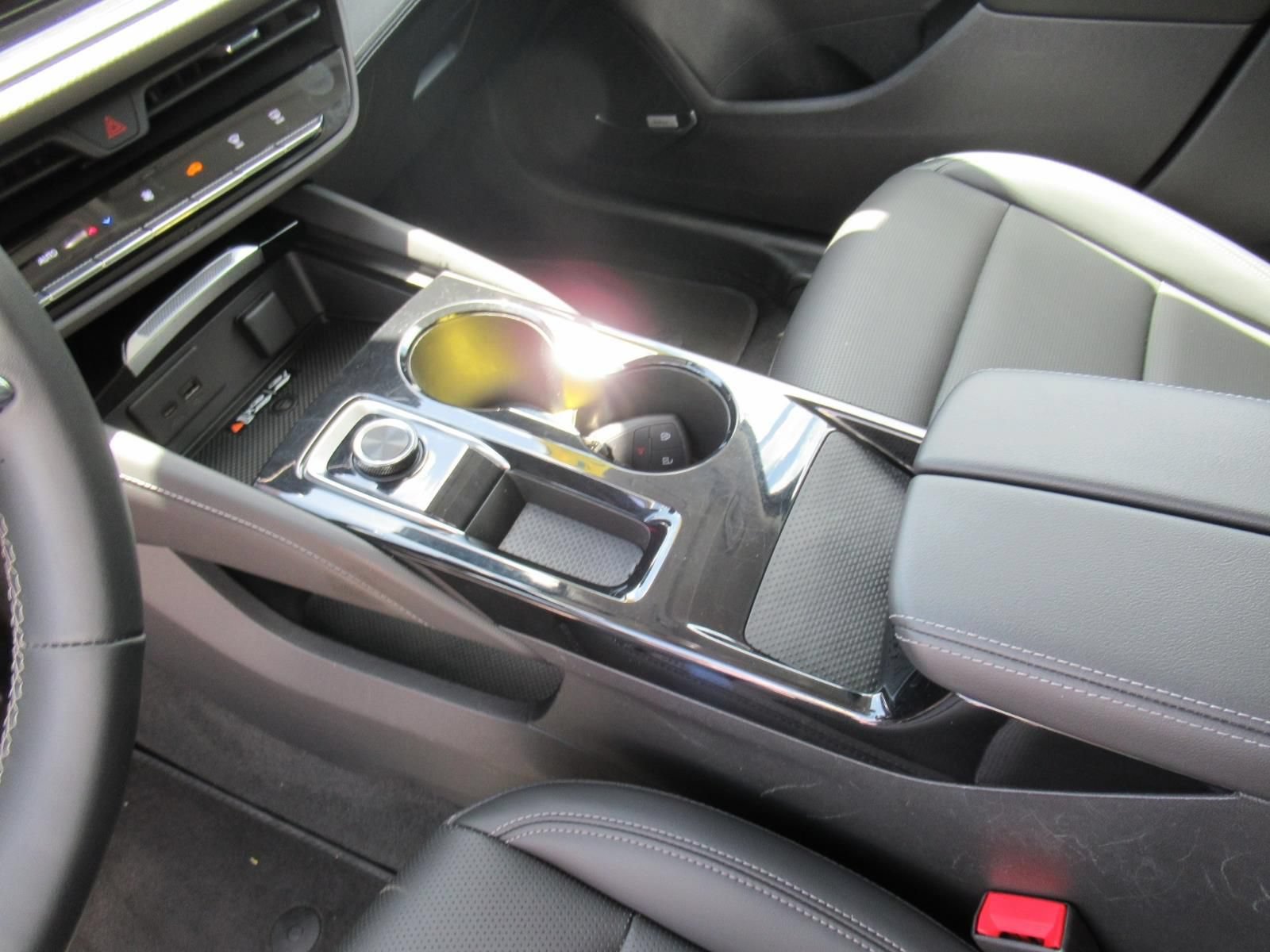Used 2024 Buick Envision Preferred AWD/4WD image 17