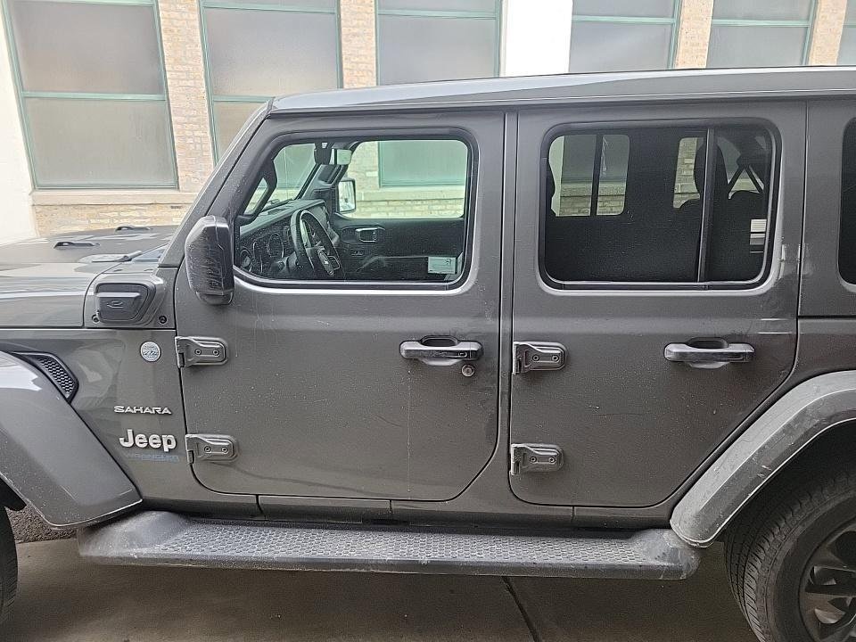 Used 2022 Jeep Wrangler Unlimited Sahara w/ Cold Weather Group image 4