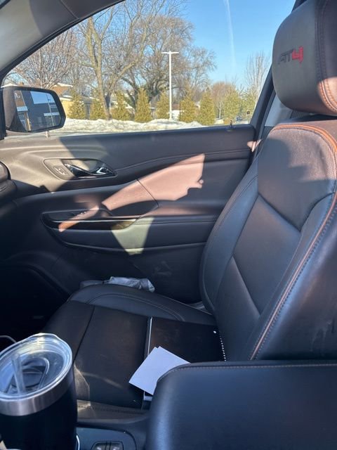 Used 2022 GMC Acadia AT4 w/ Technology Package image 16