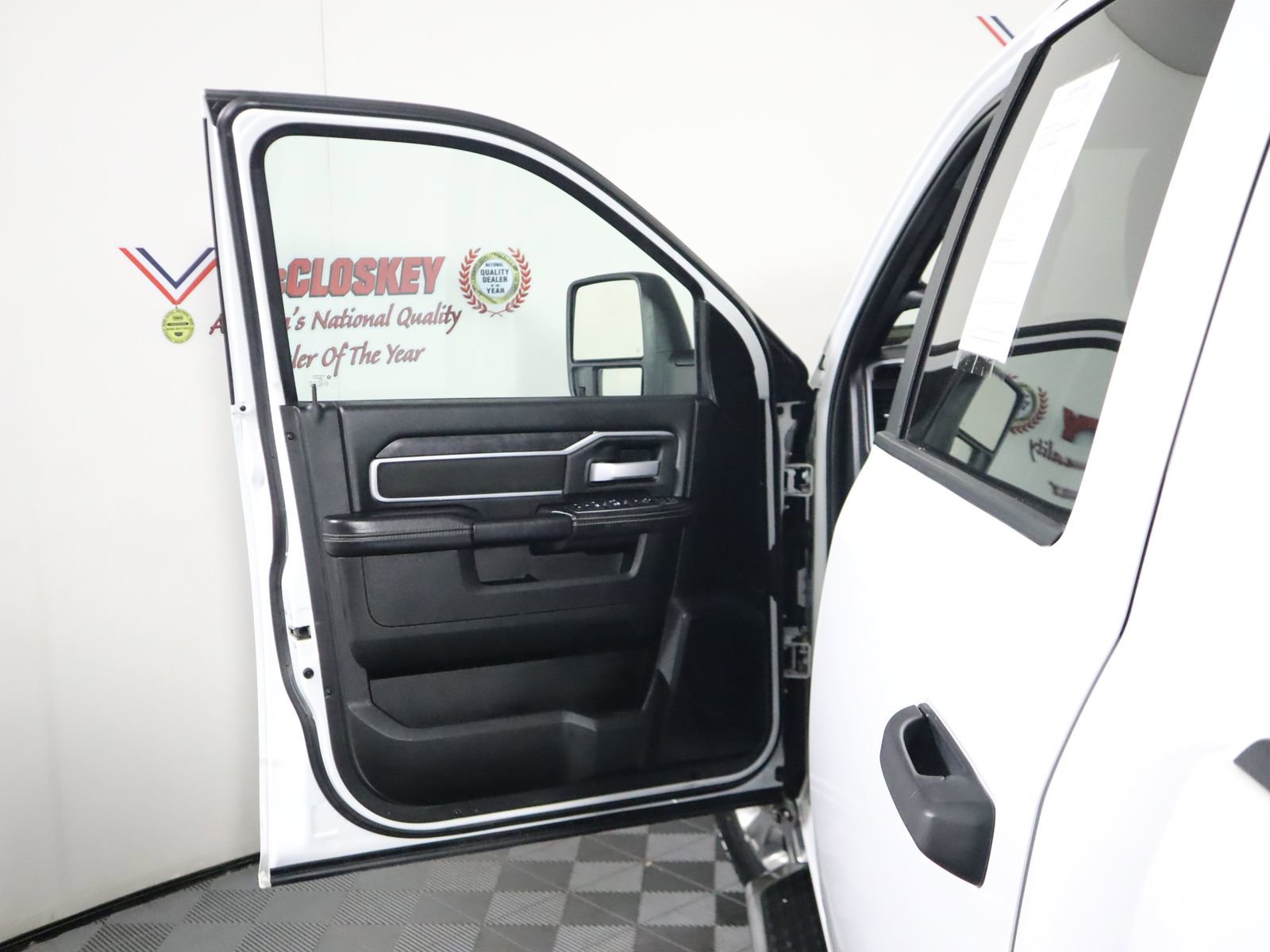 Used 2024 RAM 2500 Big Horn image 25