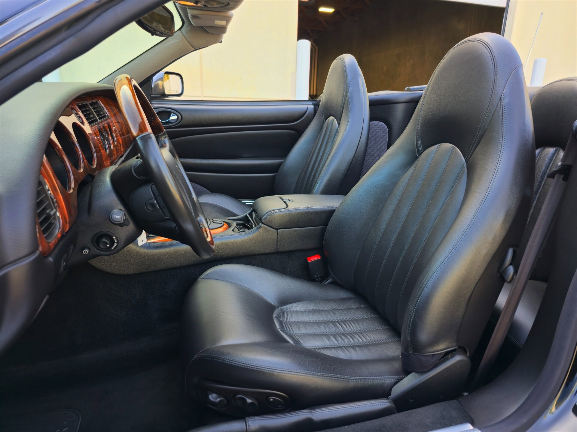 Used 1998 Jaguar XK8 Convertible RWD image 18
