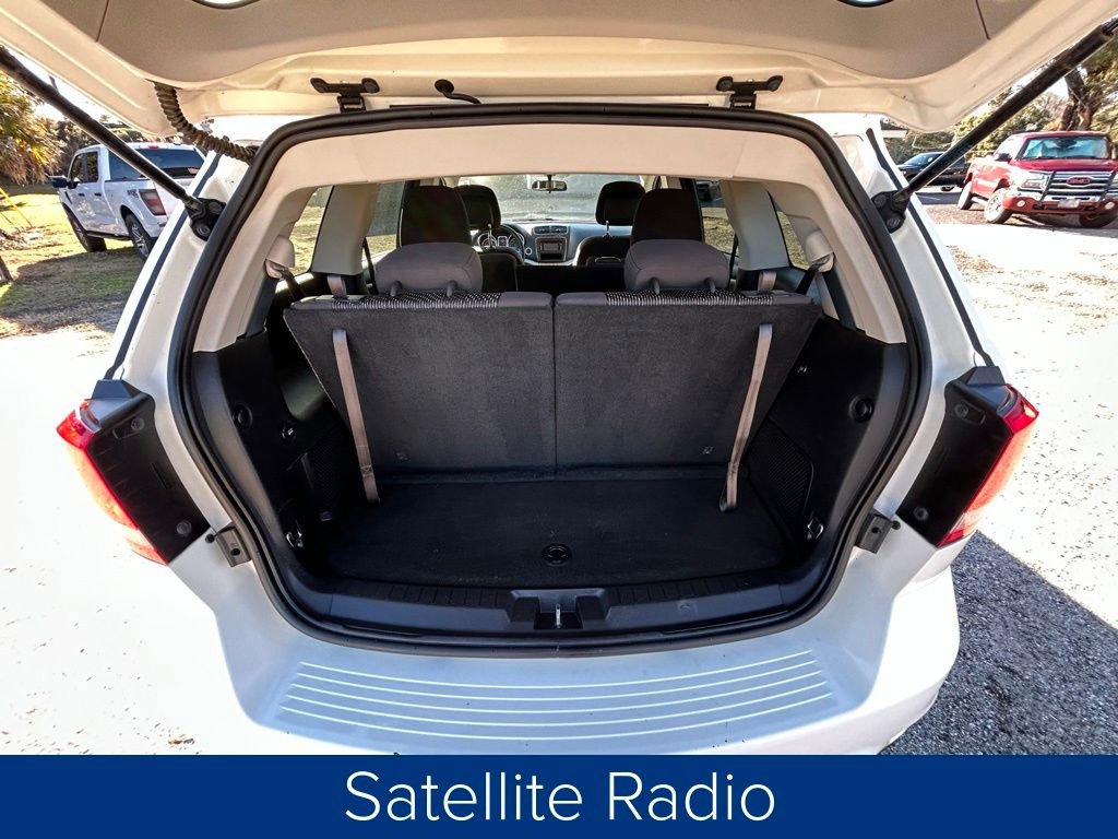 Used 2013 Dodge Journey SXT w/ Flexible Seating Group image 9