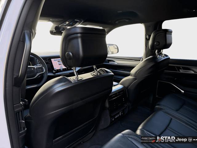Used 2025 Jeep Wagoneer Series II w/ 8-Passenger Seating Package AWD/4WD image 25