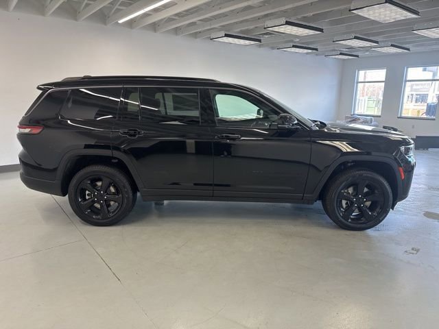 New 2026 Jeep Grand Cherokee L Limited w/ Limited Altitude Package image 9