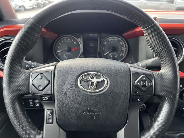 Used 2017 Toyota Tacoma TRD Off-Road AWD/4WD image 20
