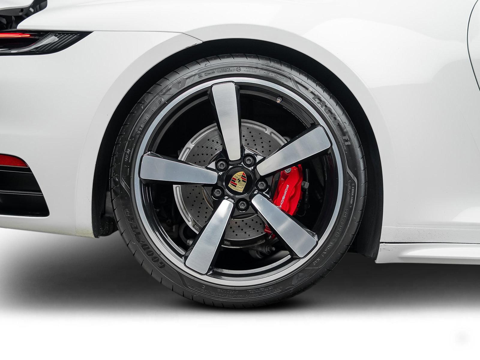 Used 2022 Porsche 911 Carrera RWD image 29