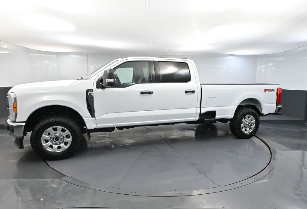 Used 2023 Ford F350 XLT w/ FX4 Off-Road Package image 11