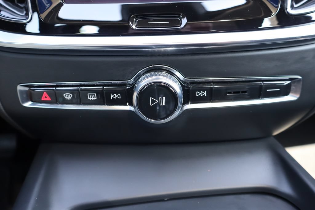 Used 2024 Volvo S60 B5 Core AWD/4WD image 11
