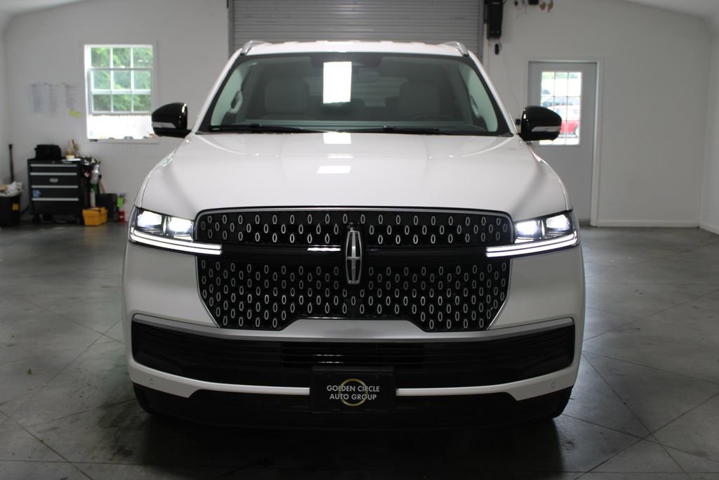 New 2026 Lincoln Navigator Premier AWD/4WD image 57