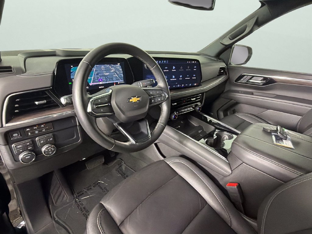 Used 2026 Chevrolet Suburban LT w/ Comfort Package AWD/4WD image 19