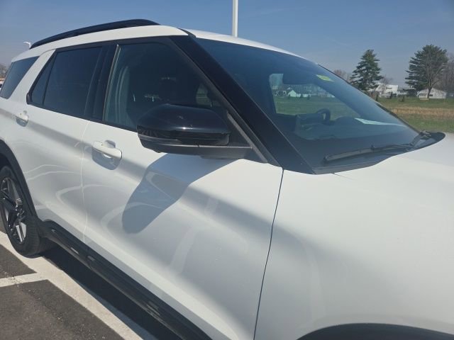 Used 2025 Ford Explorer ST AWD/4WD image 5