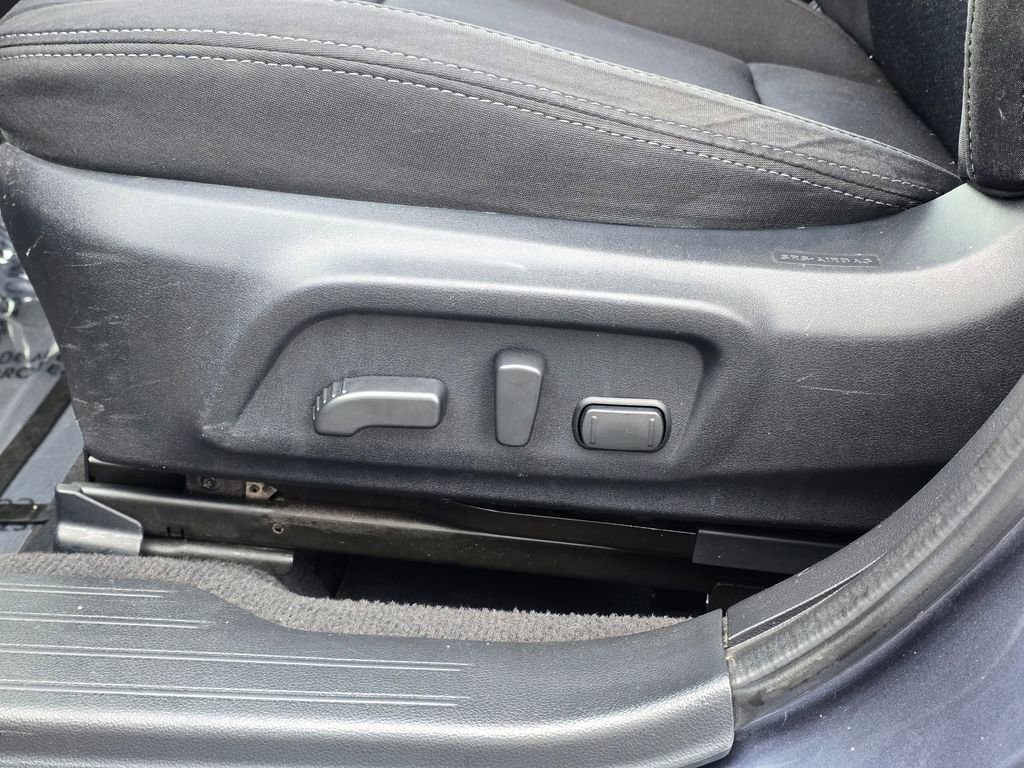 Used 2015 Subaru Legacy 2.5i Premium AWD/4WD image 21