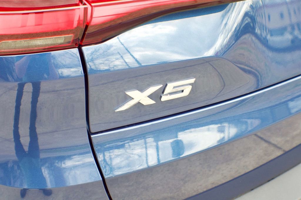 Used 2022 BMW X5 xDrive45e image 14