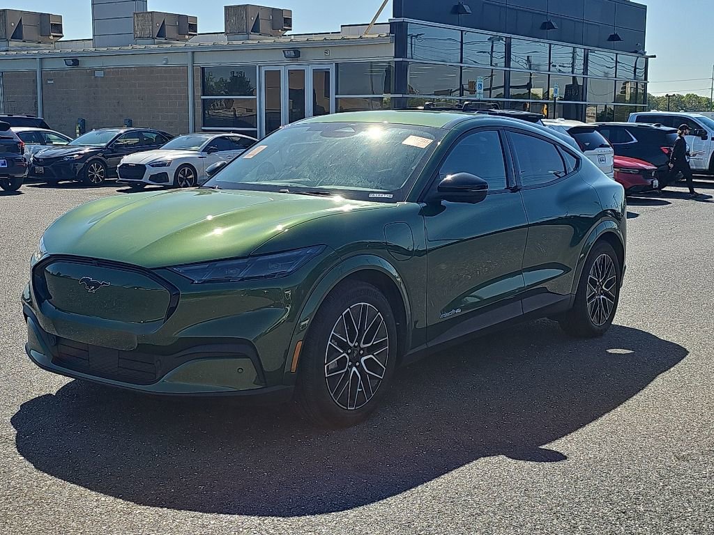 Used 2025 Ford Mustang Mach-E Premium AWD/4WD image 16