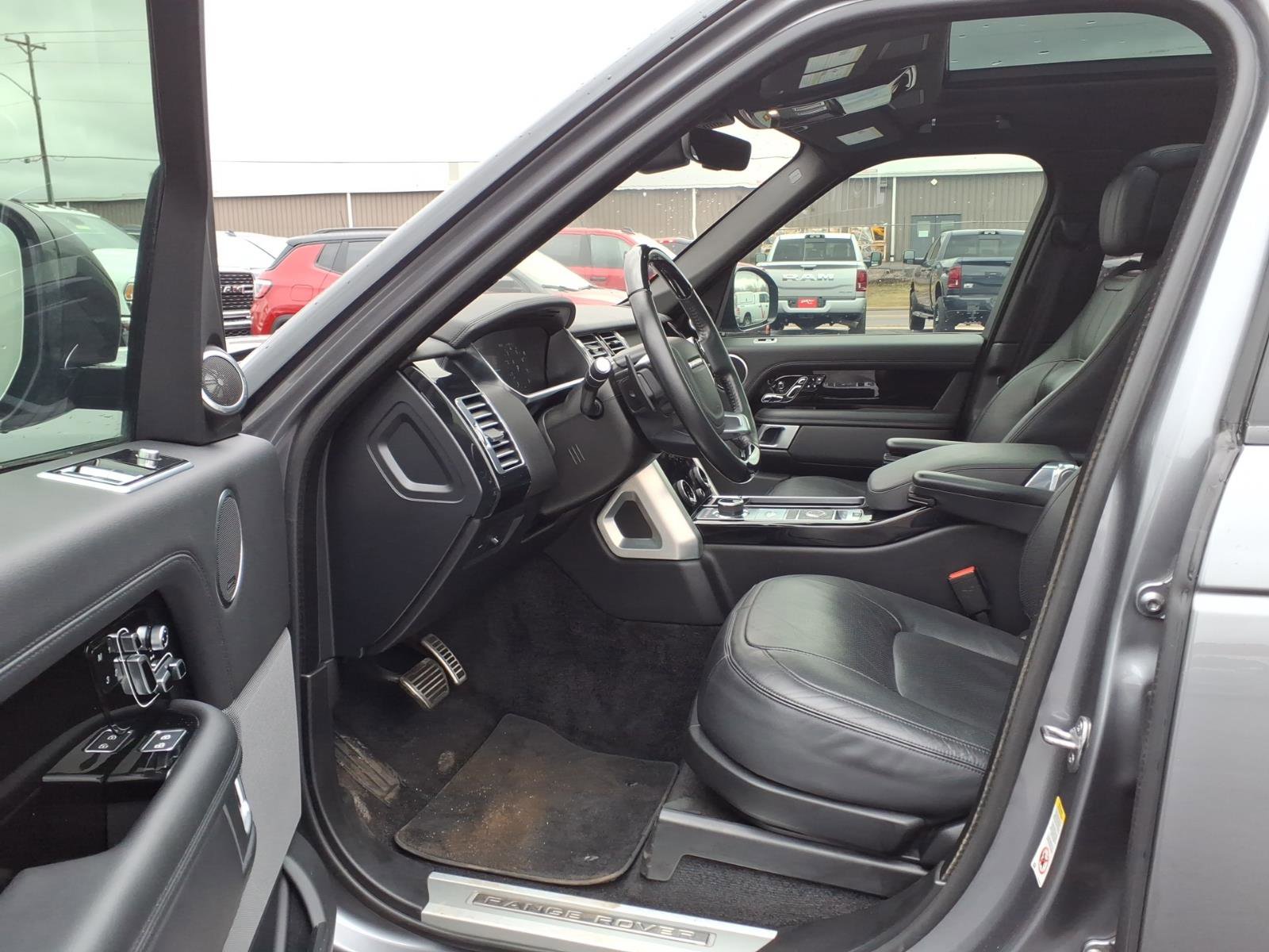 Used 2022 Land Rover Range Rover Westminster Edition image 10