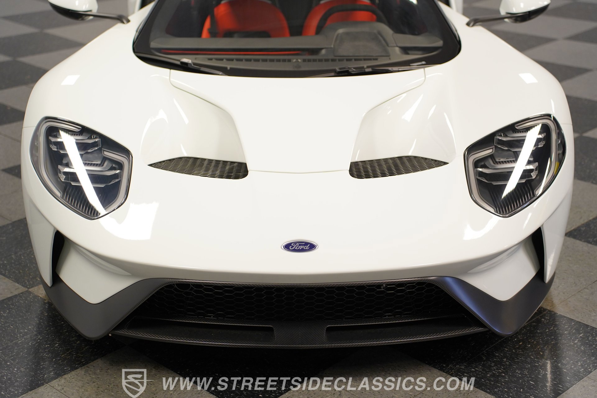 Used 2017 Ford GT RWD image 20