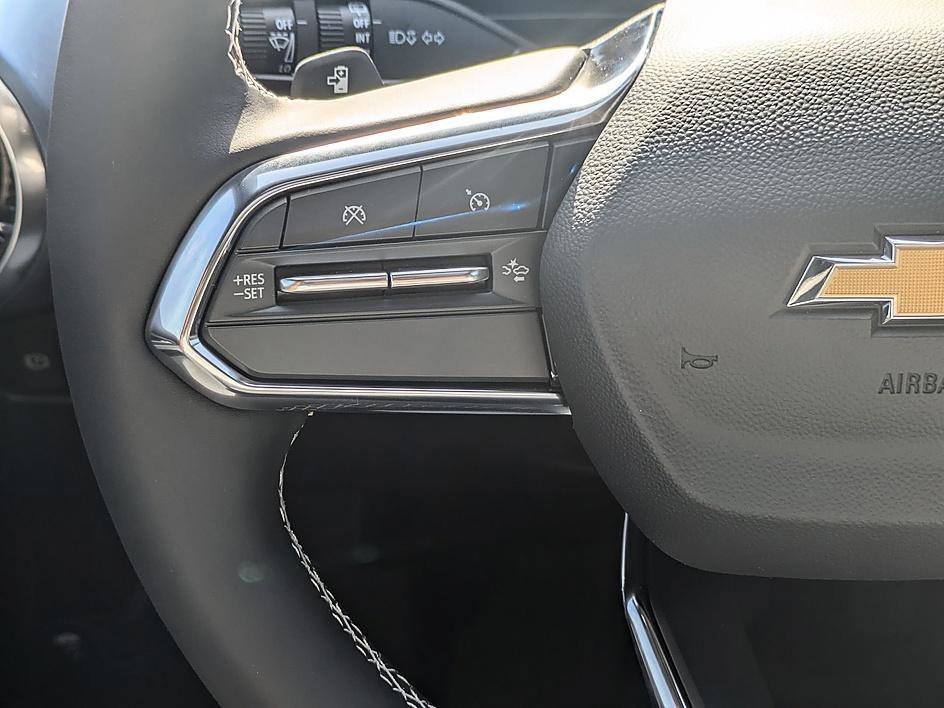 New 2026 Chevrolet Equinox EV LT FWD image 17