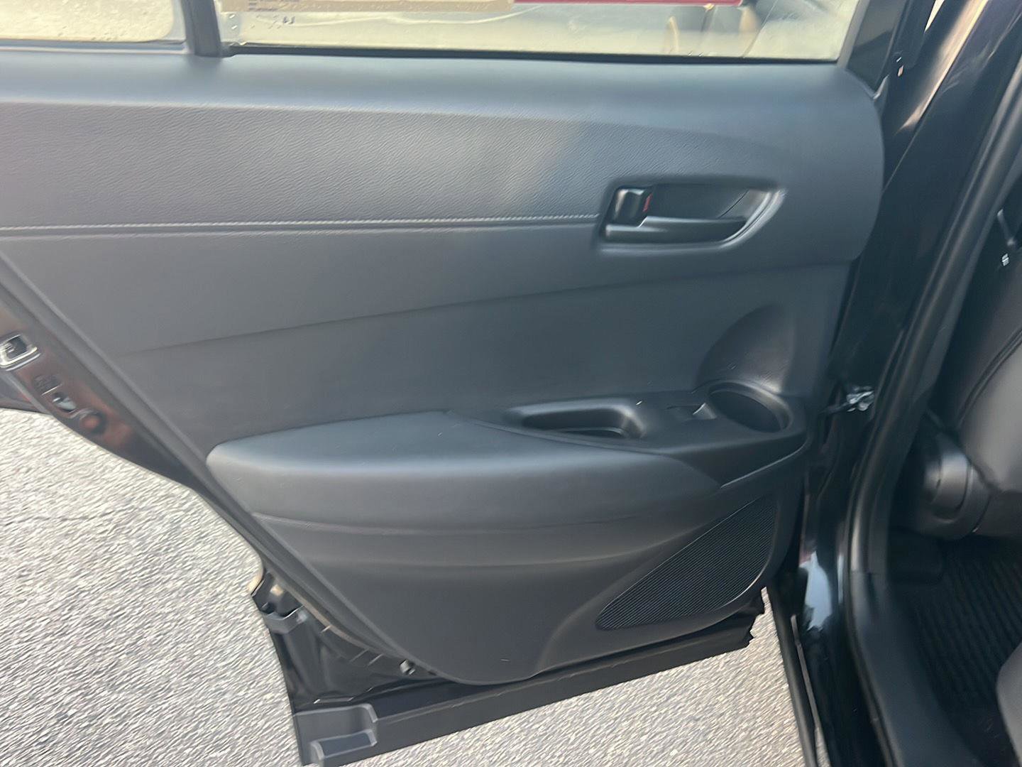 Used 2025 Toyota Corolla Cross AWD Hybrid image 17