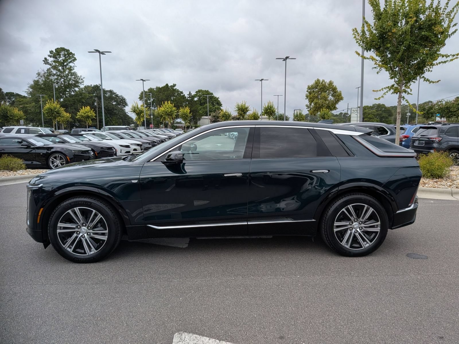 Used 2024 Cadillac Lyriq Luxury RWD image 6