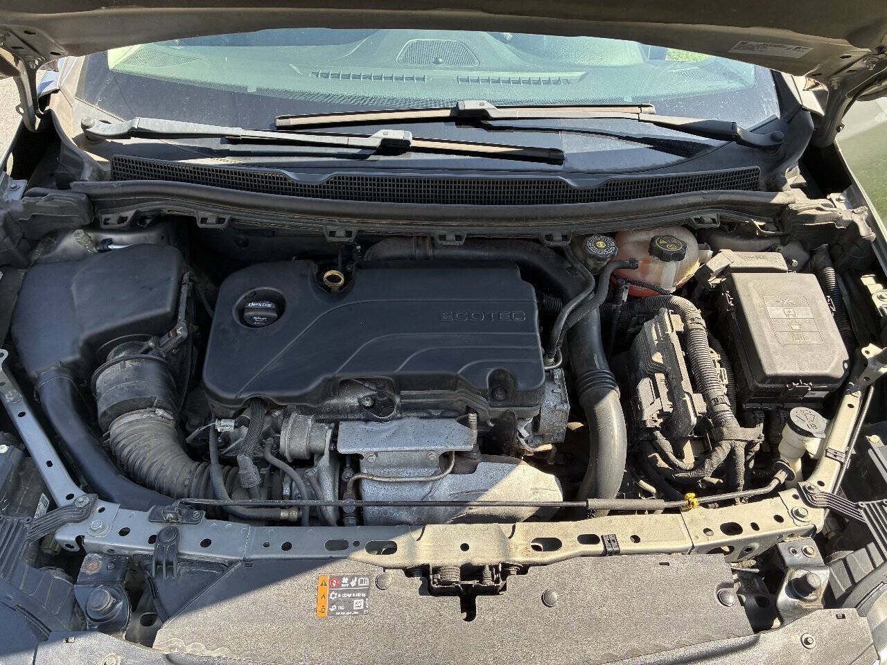 Used 2018 Chevrolet Cruze LT w/ Convenience Package FWD image 11