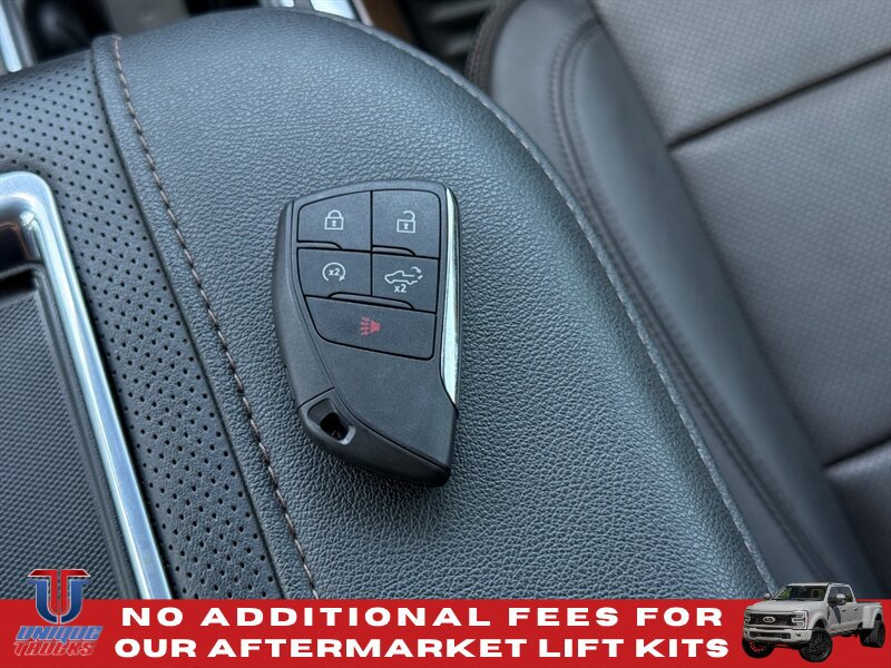 Used 2022 Chevrolet Silverado 1500 High Country w/ Technology Package RWD image 34
