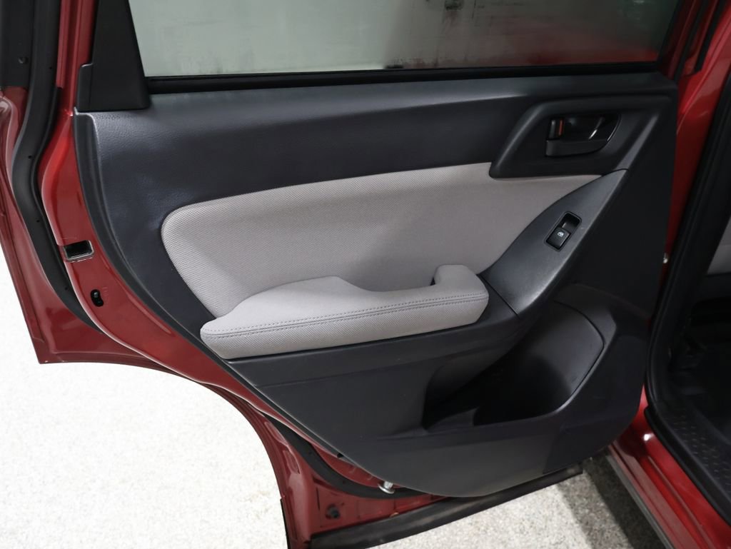 Used 2015 Subaru Forester 2.5i Premium image 19