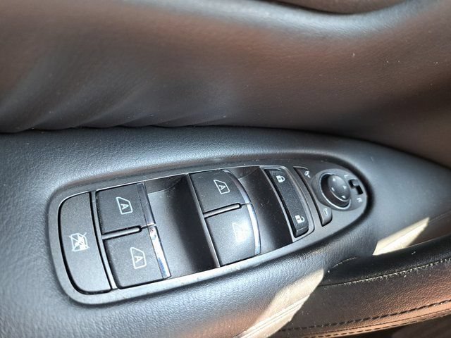 Used 2022 Nissan Armada SL w/ Captain's Chairs Package RWD image 27