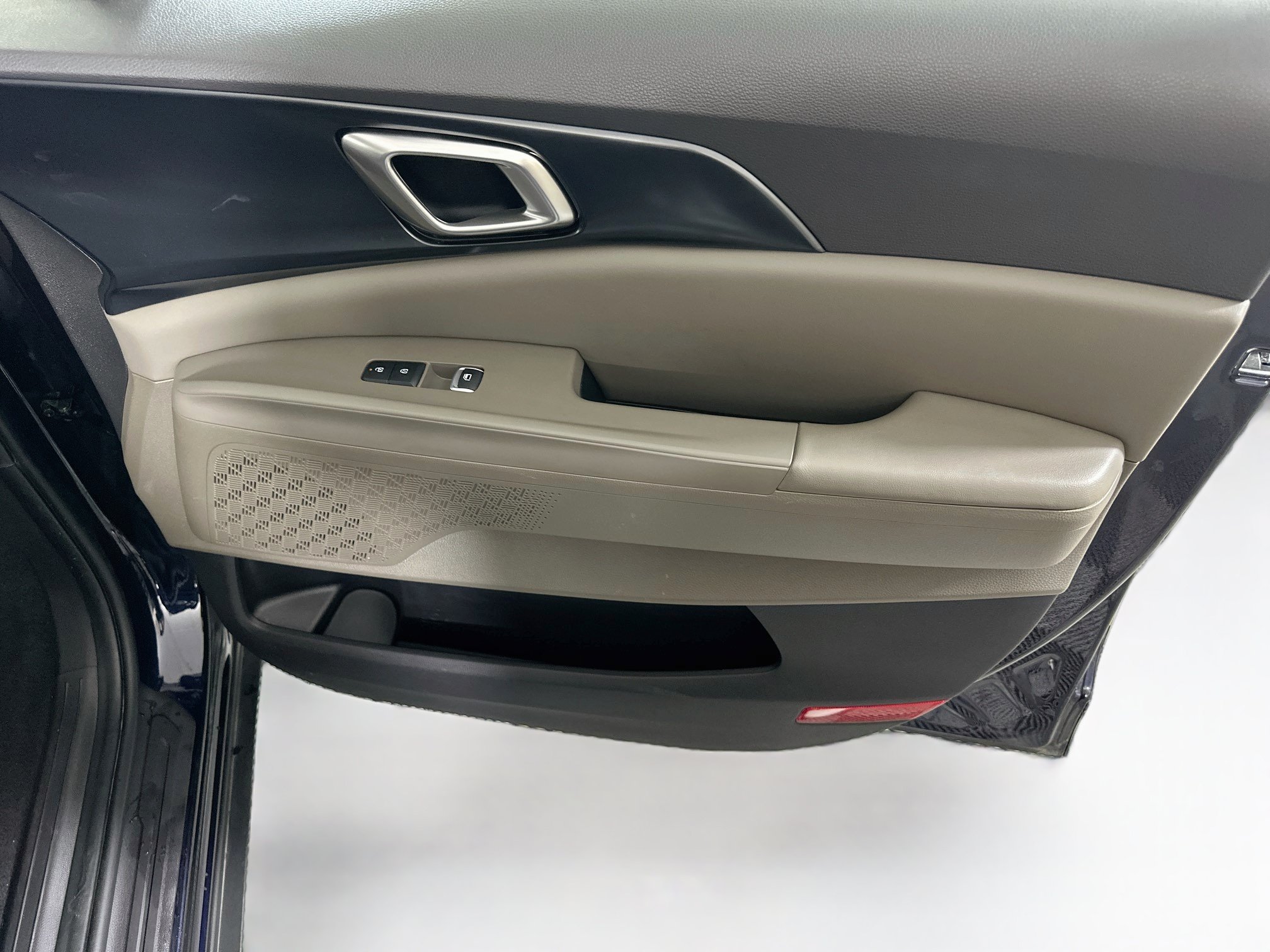 Used 2026 Kia Carnival FWD image 29