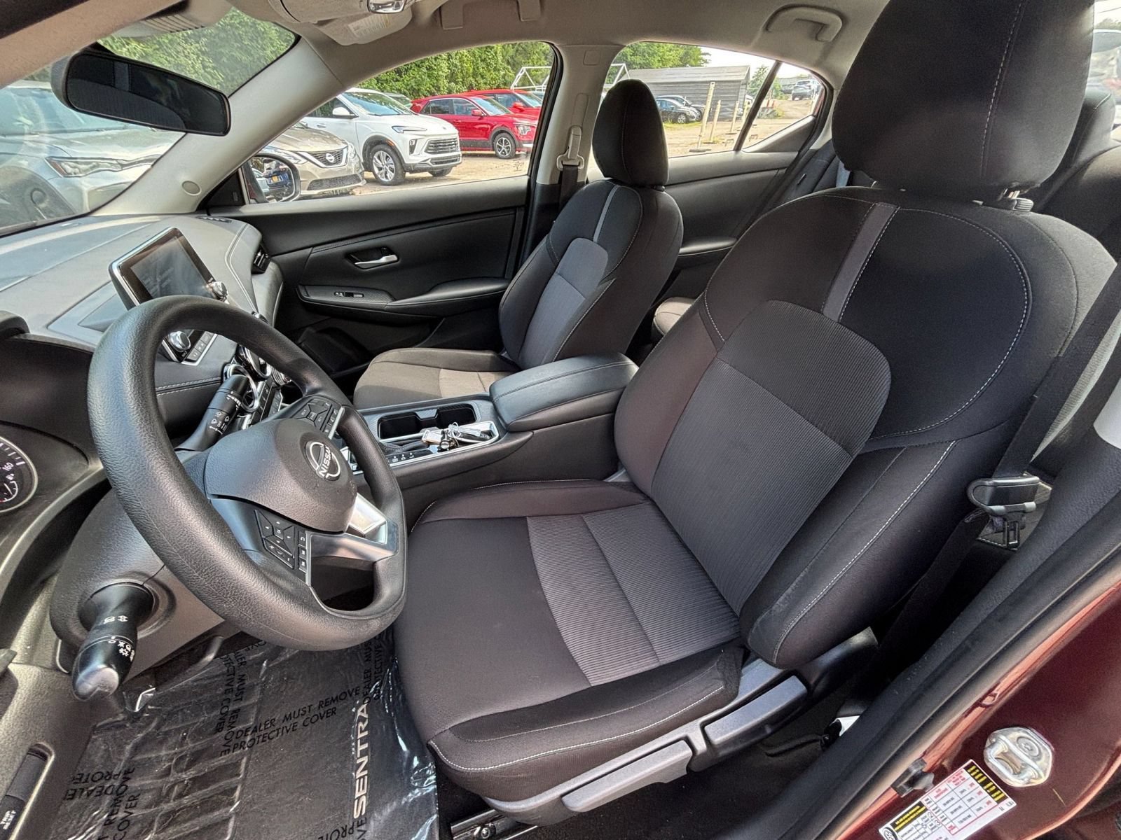 Used 2025 Nissan Sentra SV FWD image 33
