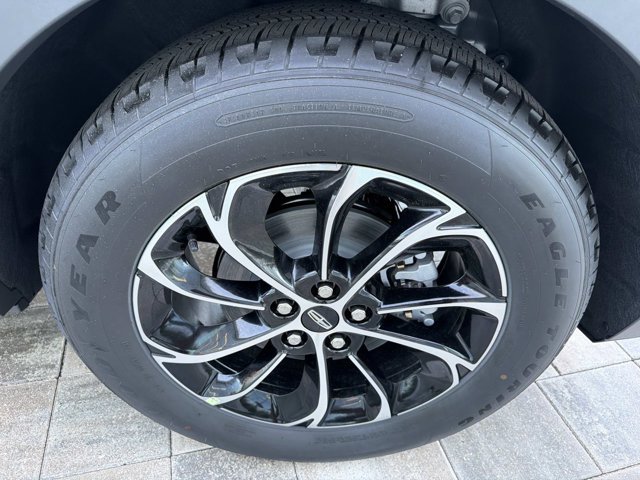 New 2026 Lincoln Nautilus Premier w/ Equipment Group 102A AWD/4WD image 32
