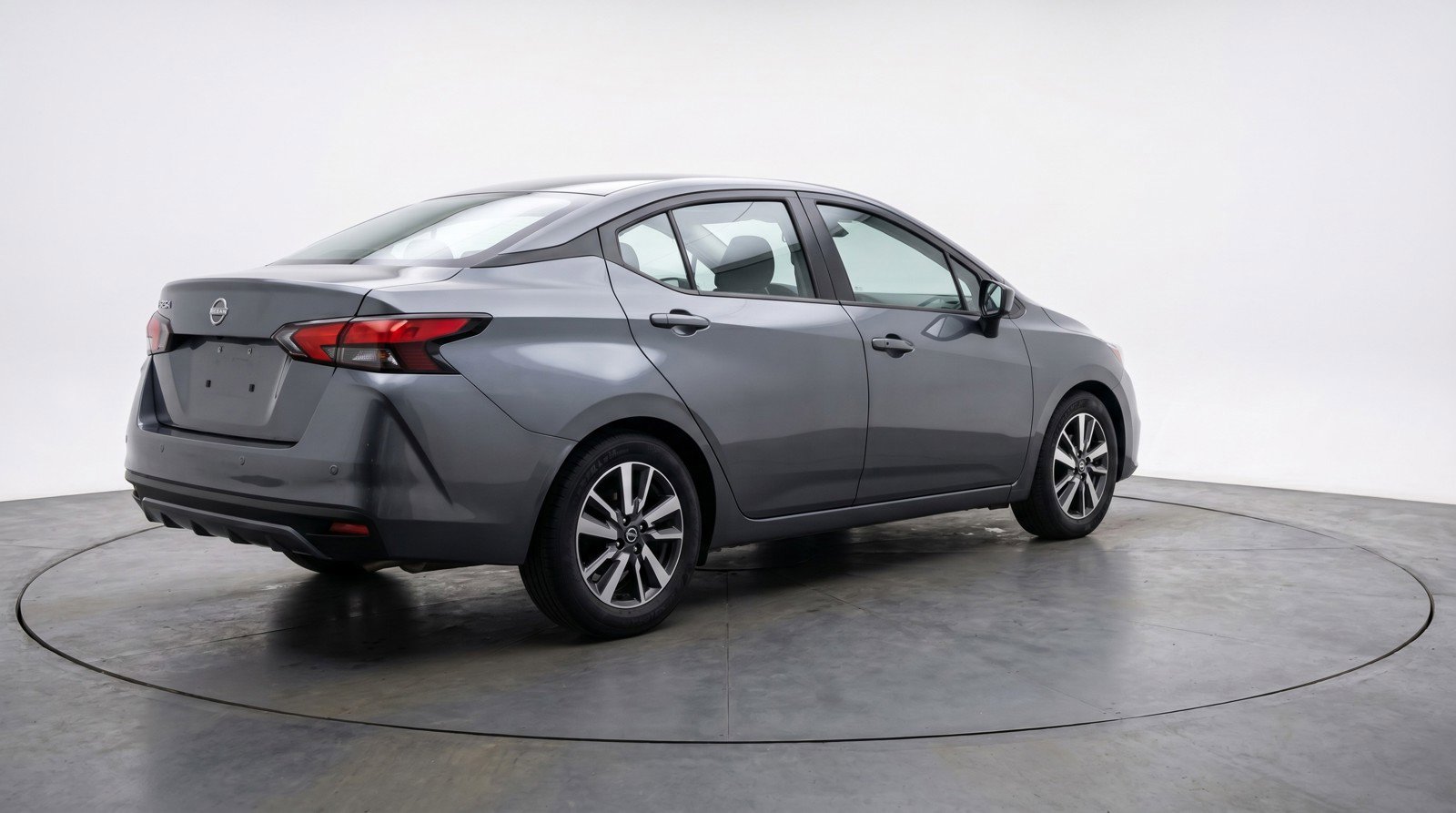 Used 2025 Nissan Versa SV FWD image 9