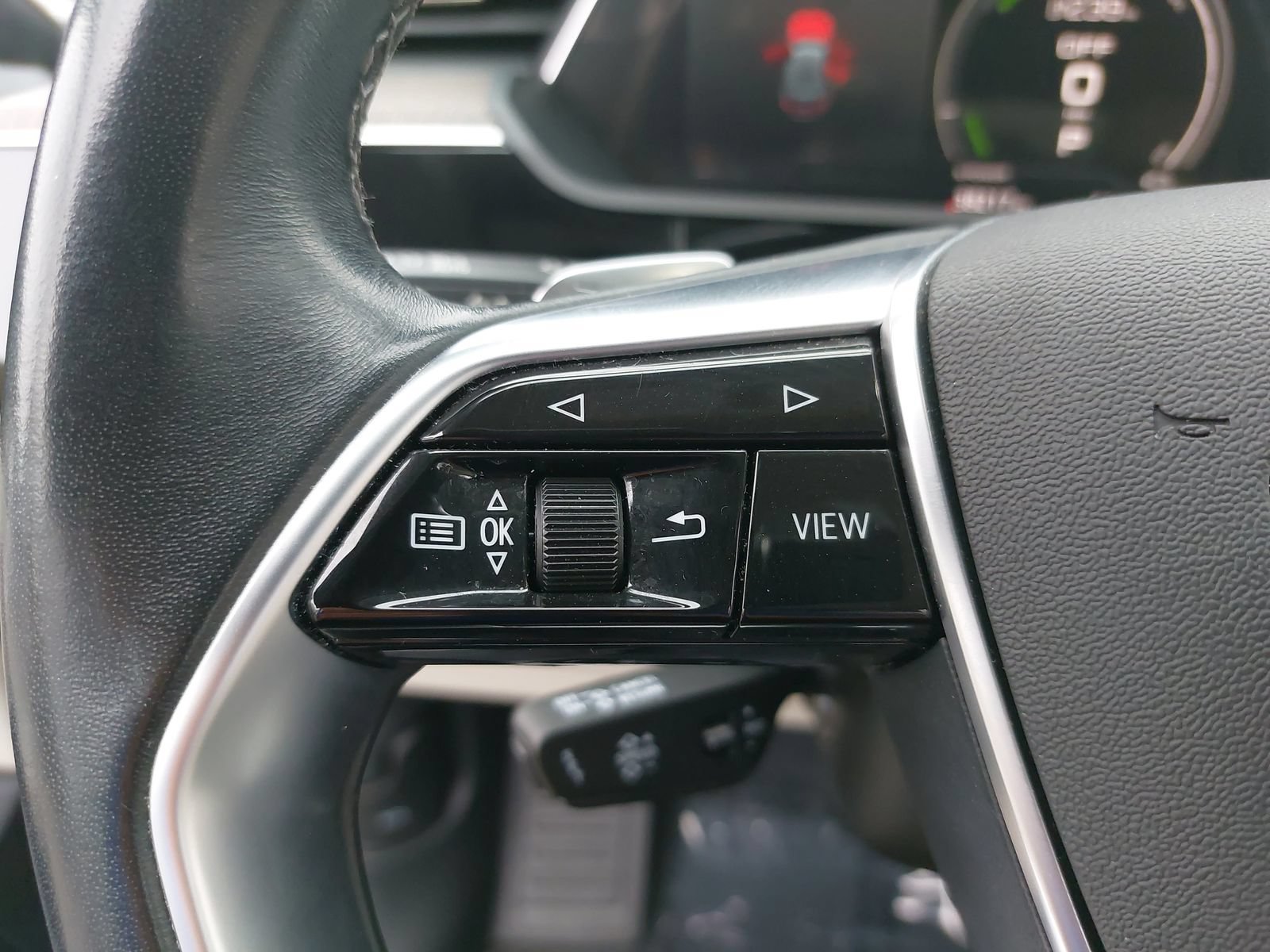 Used 2024 Audi Q8 e-tron Premium Plus w/ Premium Plus Package AWD/4WD image 17