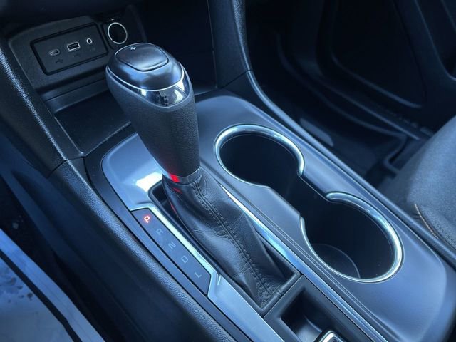 Used 2020 Chevrolet Equinox LT w/ LPO, Floor Liner Package image 16