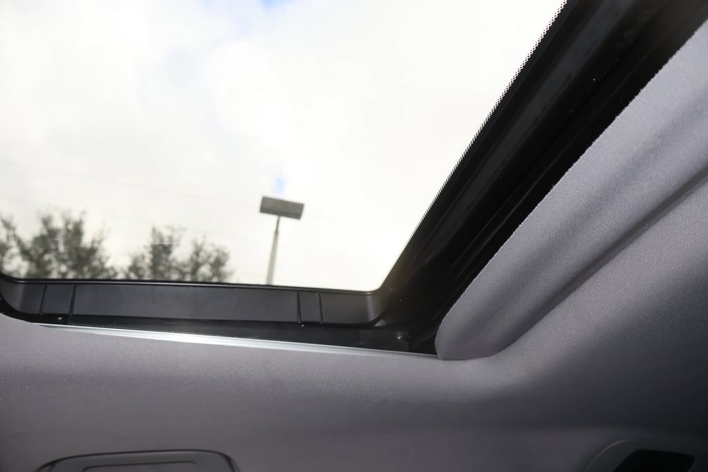 Used 2018 Honda Odyssey EX-L image 28