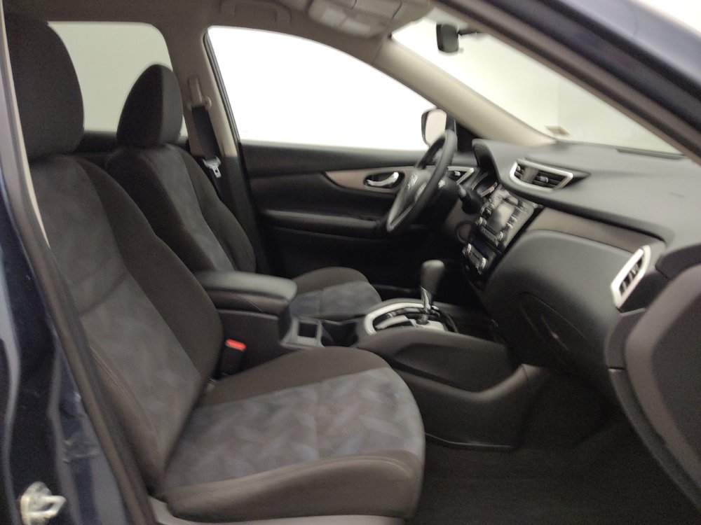Used 2016 Nissan Rogue SV AWD/4WD image 19